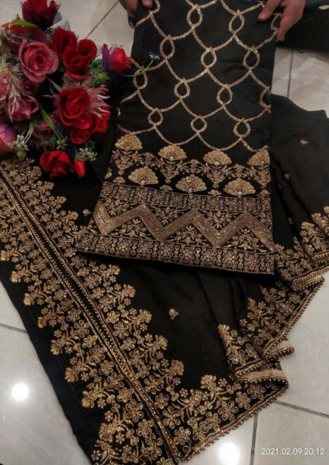 Black Punjabi Suit